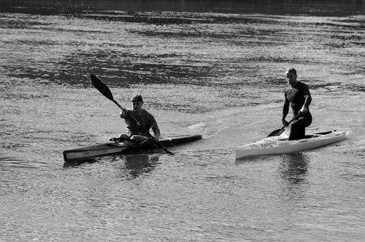 urban kayaking in the city